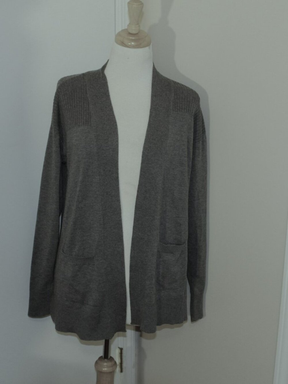 Time and Tru Size Medium Open Front Lightweight Cardigan Sweater